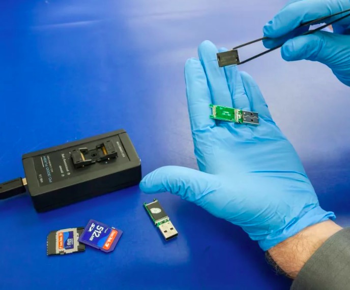 Восстановление информации с флешки в районе Ясенево города Москвы