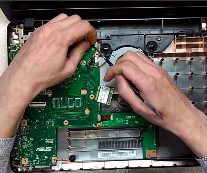 Замена материнской платы на ноутбуке в районе Ясенево города Москвы