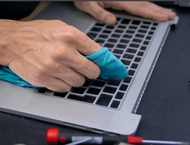 Ремонт ноутбука после залития в районе Ясенево города Москвы